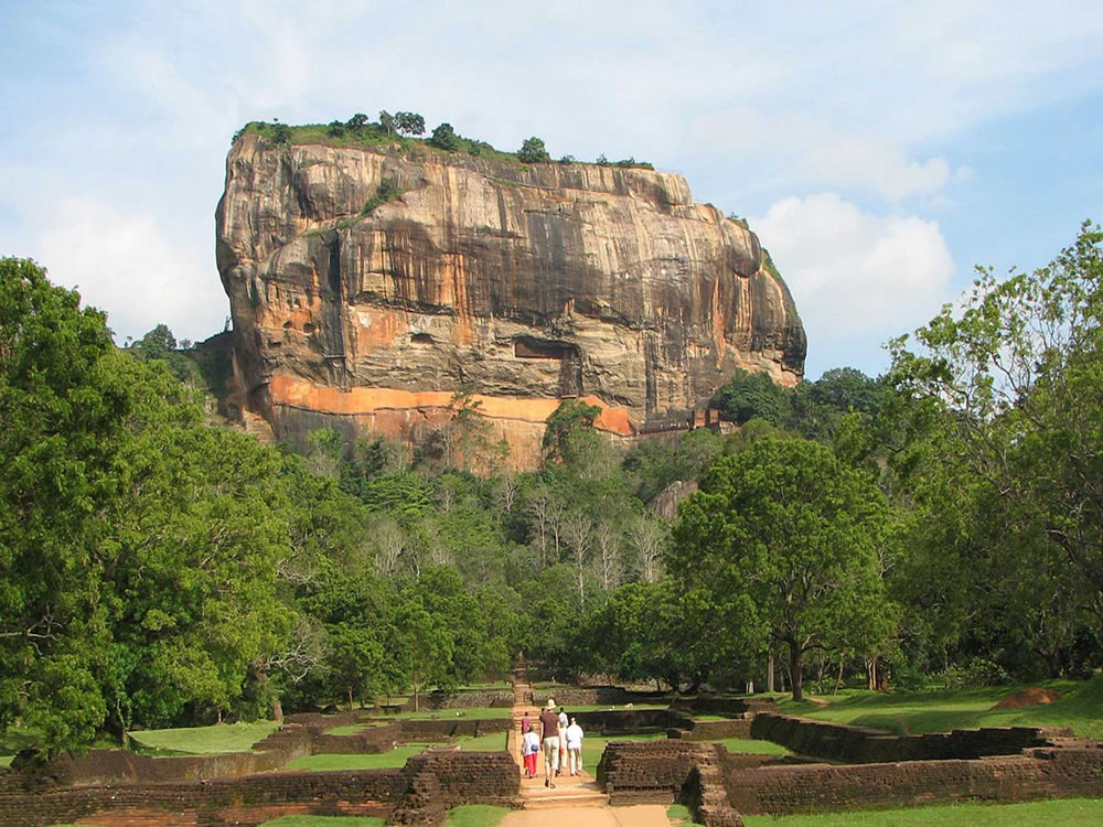 Día 2 - Habarana – Sigiriya – Polonnaruwa – Habarana 