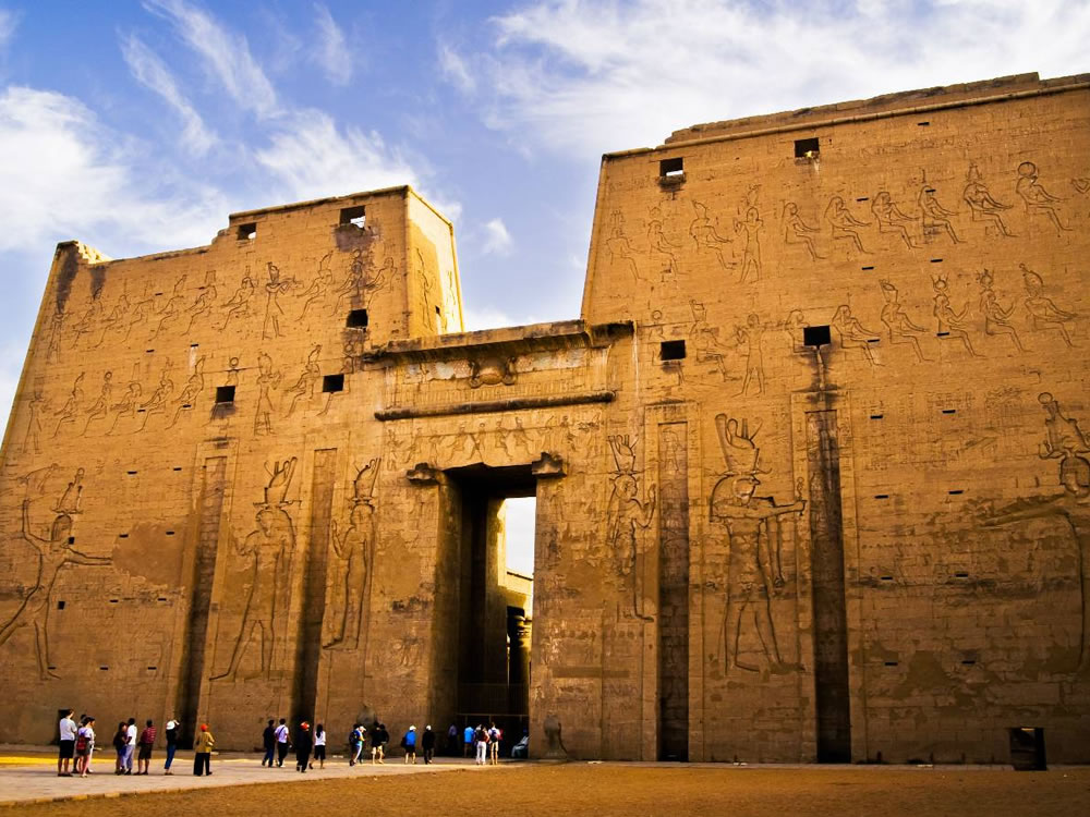 Día 2 - Luxor - Esna - Edfu